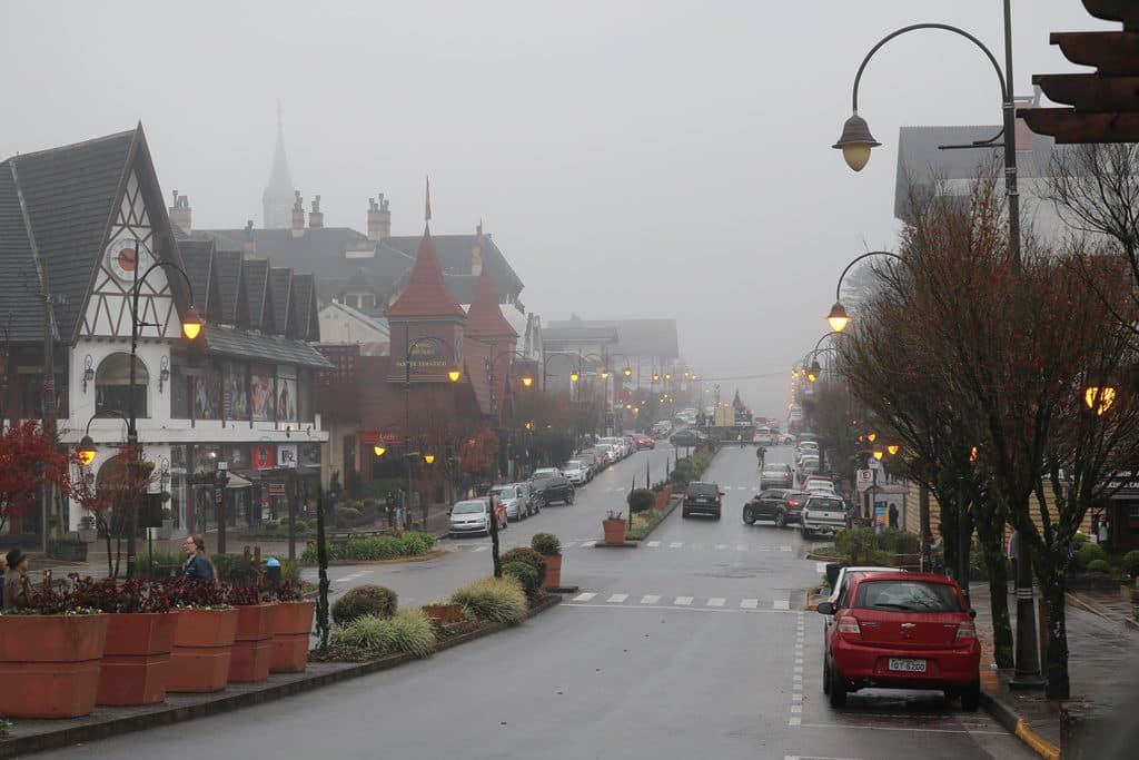 O que fazer em Gramado de graça em 2026: 12 passeios que realmente valem a pena